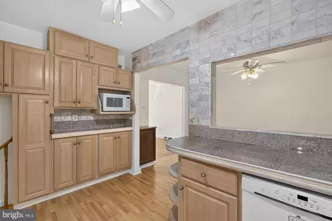 Kitchen - 55 E Cherokee Dr, Newark, DE 19713 photo 3 of 3