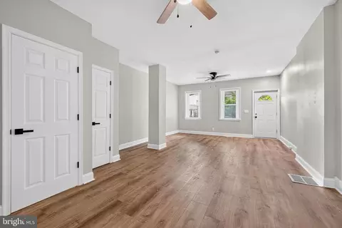 Entry Way - 417 E 2nd St, Wilmington, DE 19801 photo 2 of 11