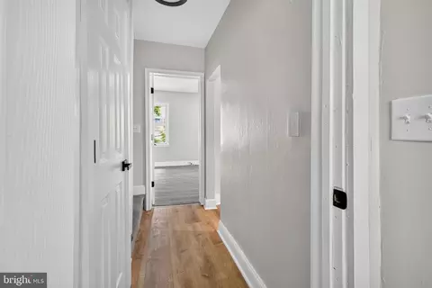 Entry Way - 417 E 2nd St, Wilmington, DE 19801 photo 7 of 11