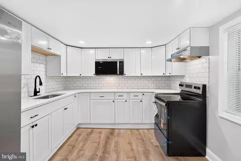 Kitchen - 417 E 2nd St, Wilmington, DE 19801 photo 2 of 3