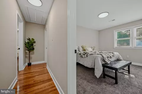Entry Way - 136 Hedgewick Dr, Newark, DE 19702 photo 1 of 5