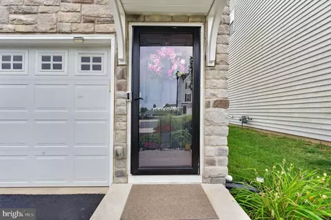 Entry Way - 434 Wyatt Dr, Townsend, DE 19734 photo 1 of 13