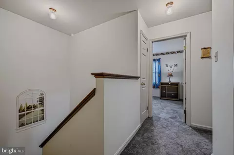 Entry Way - 15 Gloucester Ct, Newark, DE 19702 photo 3 of 4