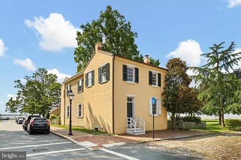 1 The Strand, New Castle, DE 19720
