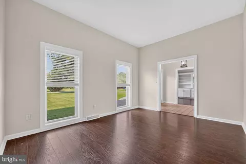 Living - 408 Commodore Dr, Middletown, DE 19709 photo 1 of 4