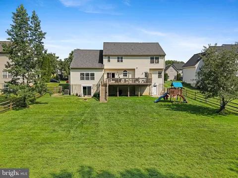 Exterior - 27 Whirlaway Dr, Bear, DE 19701 photo 4 of 4