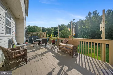 Exterior - 27 Whirlaway Dr, Bear, DE 19701 photo 2 of 4