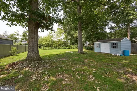 Exterior - 48 E Cherokee Dr, Newark, DE 19713 photo 8 of 8
