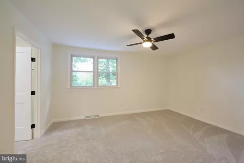 Bedroom - 48 E Cherokee Dr, Newark, DE 19713 photo 5 of 7