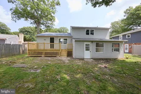 Exterior - 48 E Cherokee Dr, Newark, DE 19713 photo 6 of 8