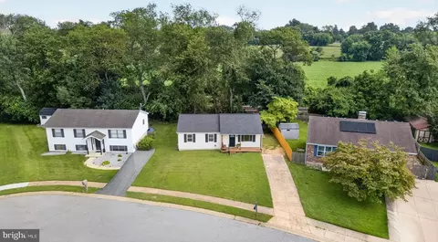 View/Area - 5 Dorsey Ln, Bear, DE 19701 photo 2 of 4
