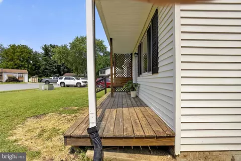 Exterior - 5 Dorsey Ln, Bear, DE 19701 photo 4 of 6