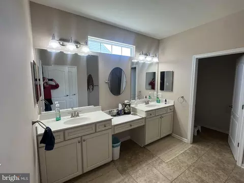 Bath - 171 Silver Maple Rd, Middletown, DE 19709 photo 2 of 2