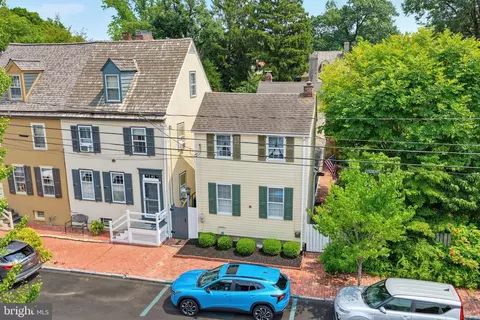 39 E 4th St, New Castle, DE 19720