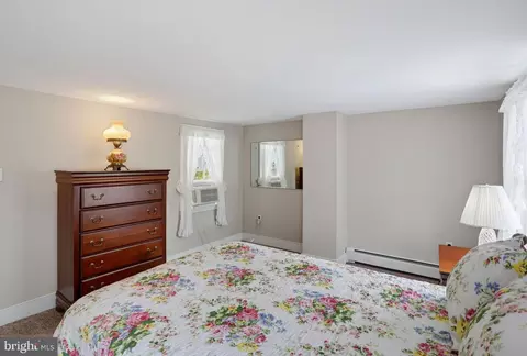 Bedroom - 39 E 4th St, New Castle, DE 19720 photo 2 of 6