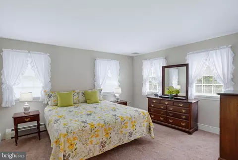Bedroom - 39 E 4th St, New Castle, DE 19720 photo 4 of 6