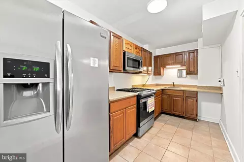 Kitchen - 335 E 35th St, Wilmington, DE 19802 photo 1 of 2