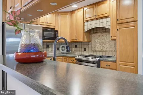Kitchen - 19 Lynch Farm Dr, Newark, DE 19713 photo 3 of 4