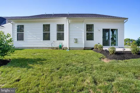 Exterior - 511 Davis Falls Dr, Newark, DE 19702 photo 6 of 6