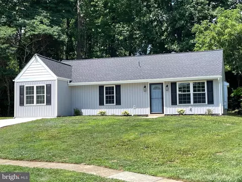 7 Theodora Ct, Wilmington, DE 19808