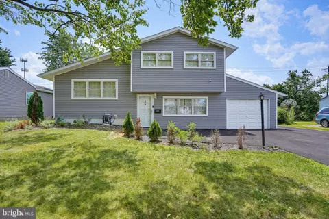 Exterior - 1125 Greentree Rd, Newark, DE 19713 photo 1 of 8