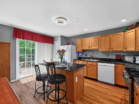 Kitchen - 272 W Red Lion Dr, Bear, DE 19701 photo 2 of 3