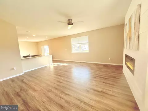 Living - 1245 Pimpernell Path, Middletown, DE 19709 photo 2 of 6