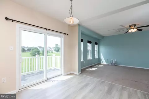 Living - 222 Loft St, Townsend, DE 19734 photo 3 of 6