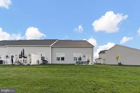 Exterior - 2638 Fairlight Dr, Middletown, DE 19709 photo 3 of 4