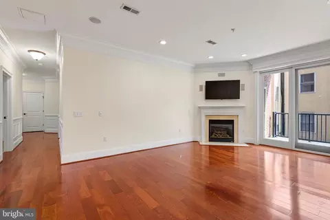 Living - 113 E Main St #203, Newark, DE 19711 photo 2 of 5