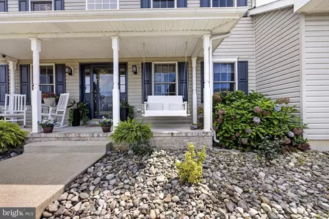 Exterior - 419 Skyview Dr, Middletown, DE 19709 photo 6 of 21