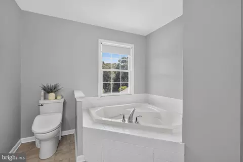 Bath - 419 Skyview Dr, Middletown, DE 19709 photo 1 of 2
