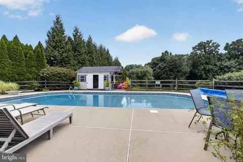 Exterior - 419 Skyview Dr, Middletown, DE 19709 photo 7 of 21