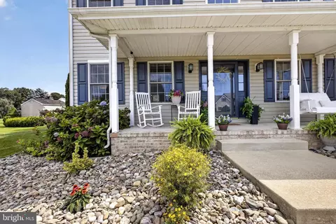 Exterior - 419 Skyview Dr, Middletown, DE 19709 photo 5 of 21