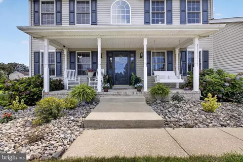 Exterior - 419 Skyview Dr, Middletown, DE 19709 photo 4 of 21