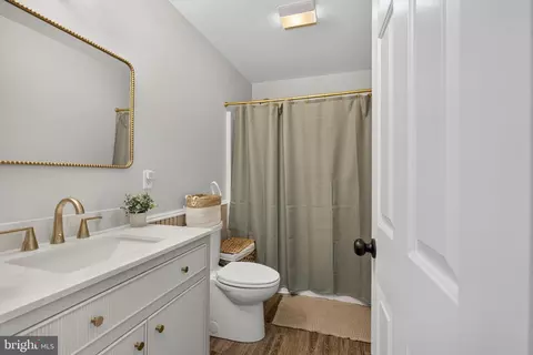 Bath - 419 Skyview Dr, Middletown, DE 19709 photo 2 of 2