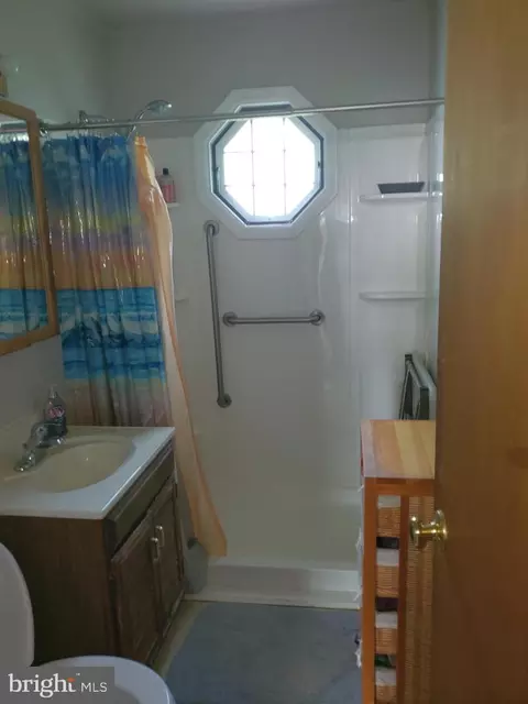 Bath - 708 Donald Dr, Newark, DE 19713 photo 1 of 1