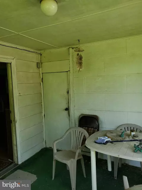 Exterior - 708 Donald Dr, Newark, DE 19713 photo 6 of 6