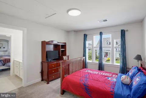 Bedroom - 558 Spring Hollow Dr, Middletown, DE 19709 photo 10 of 11