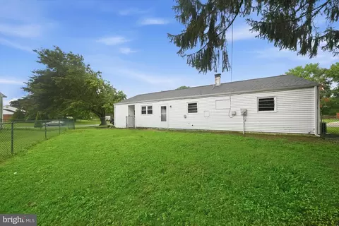 Exterior - 404 S Brownleaf Rd, Newark, DE 19713 photo 1 of 1
