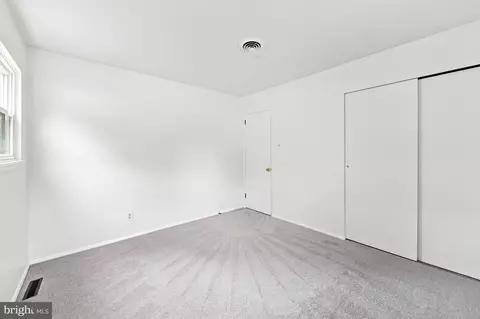 Bedroom - 404 S Brownleaf Rd, Newark, DE 19713 photo 2 of 3