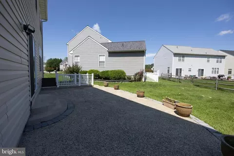Exterior - 3 Foxfield Ct, Bear, DE 19701 photo 8 of 10