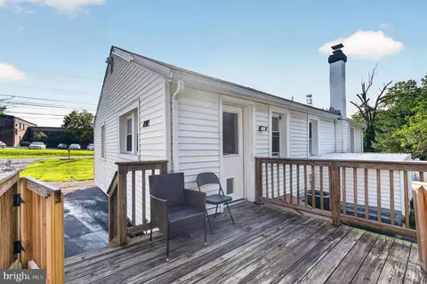 Exterior - 927 Old Harmony Rd, Newark, DE 19713 photo 3 of 3