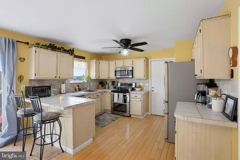 Kitchen - 346 E Harvest Ln, Middletown, DE 19709 photo 1 of 5