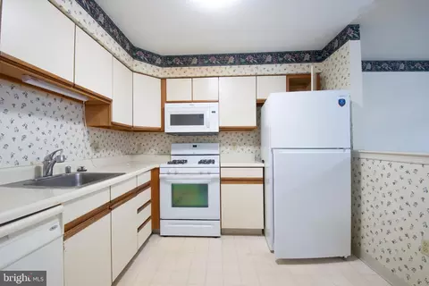 Kitchen - 106 Newton Dr, Bear, DE 19701 photo 1 of 2