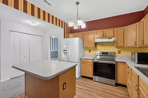 Kitchen - 626 Kendall Dr, Bear, DE 19701 photo 3 of 4