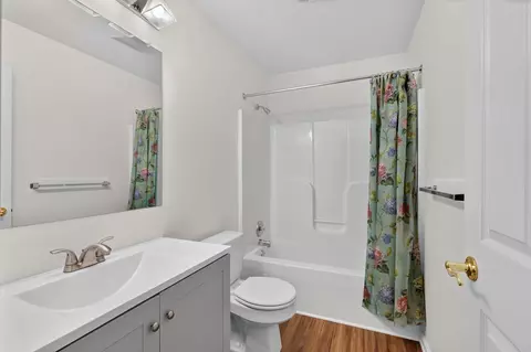 Bath - 626 Kendall Dr, Bear, DE 19701 photo 1 of 4