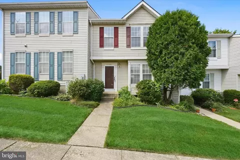 1003 Ridgewood Ct, Newark, DE 19711