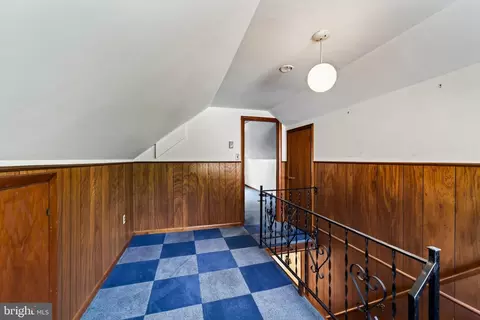 Entry Way - 5 Devon Rd, Wilmington, DE 19809 photo 5 of 7