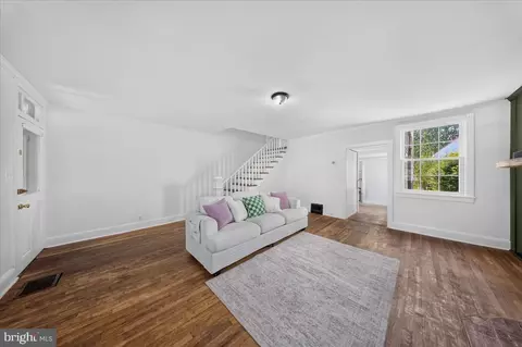 Living - 104 E Main St, Middletown, DE 19709 photo 2 of 3